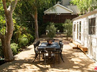 6977 Sunnydell Trl, Los Angeles, CA 90068