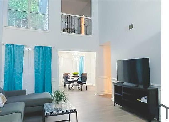 4th image of 2304 Stancrest Ln