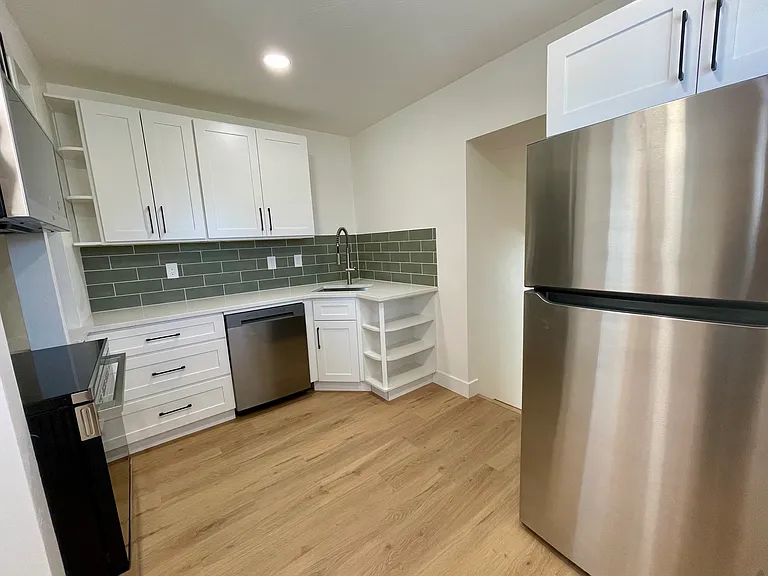 2124 S Blair St #A — Photo 5