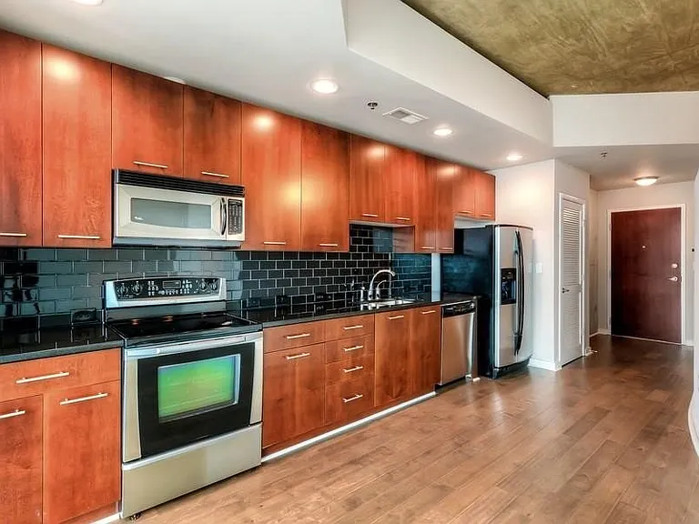 3324 Peachtree Rd NE #1403 — Photo 4