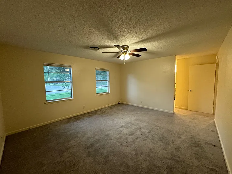 605 Bellaire Dr — Photo 20