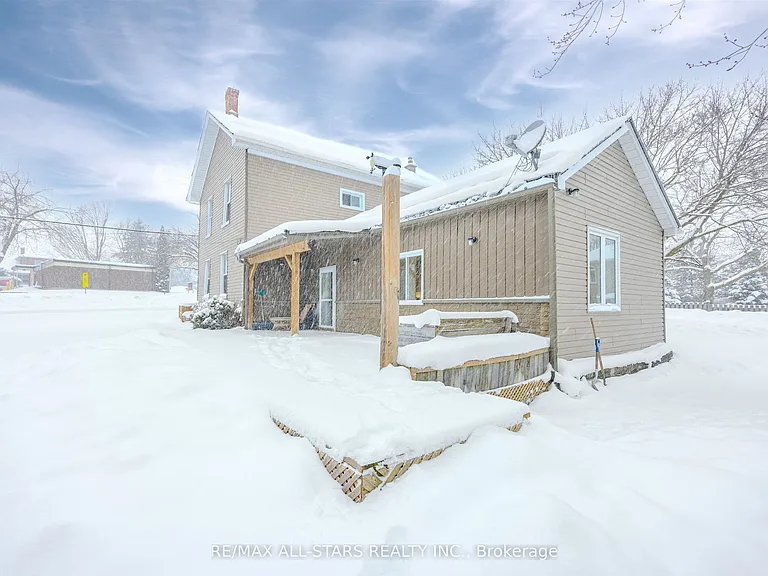 21 Albert St S — Photo 27