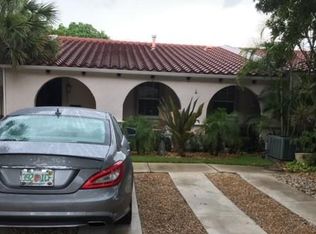 6934 Holly Rd, Miami Lakes, FL 33014