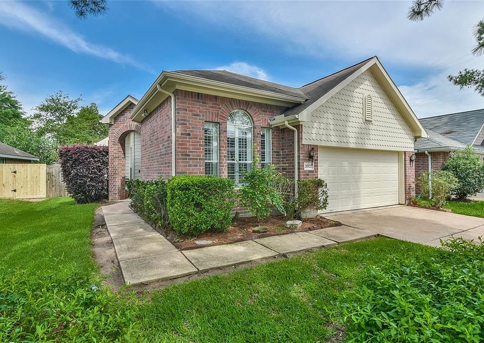1st image of 20322 Fairfield Park Way