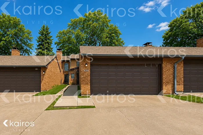 822 Courtenay Pl