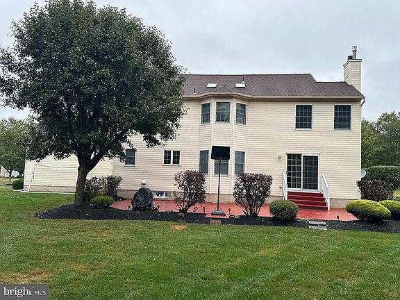 3rd image of 3 Ginnie Ln