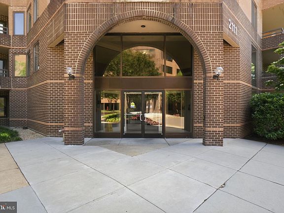 2nd image of 2111 Wisconsin Ave NW APT 620