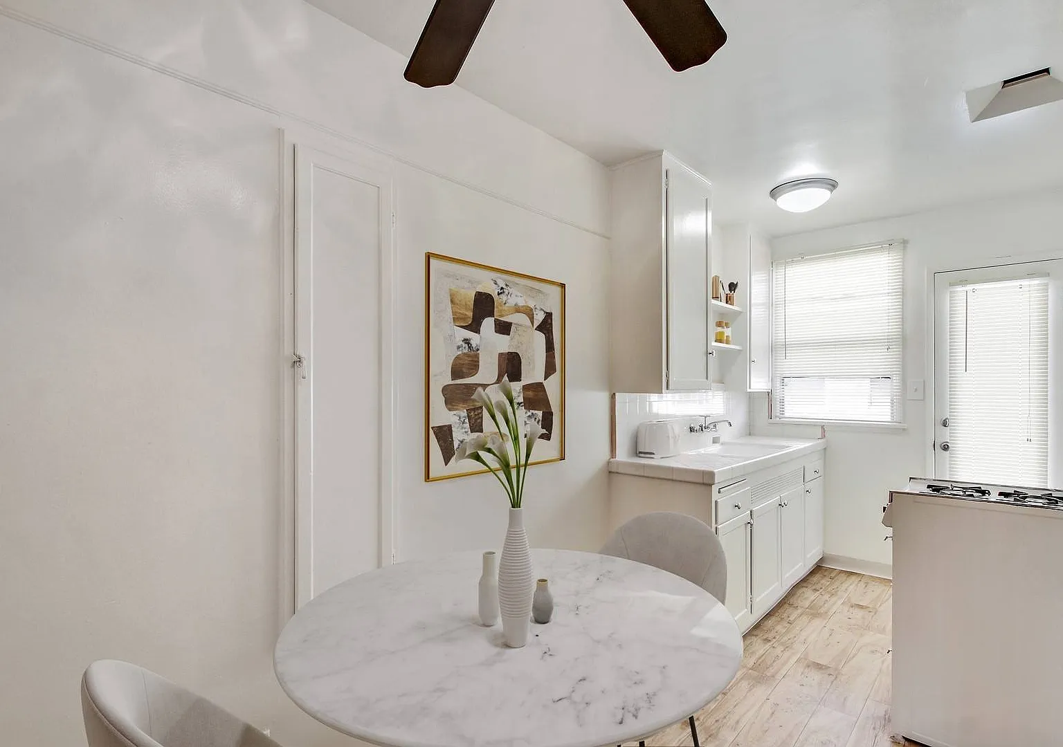 Banner Circle Apartments — Photo 4
