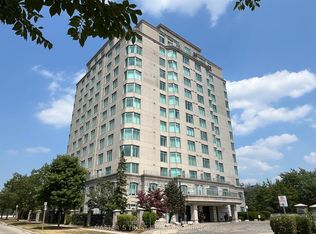 135 Pond Dr #909, Markham, ON L3T 7V6