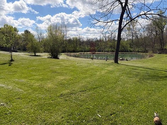 5th image of 10683 Shields Rd