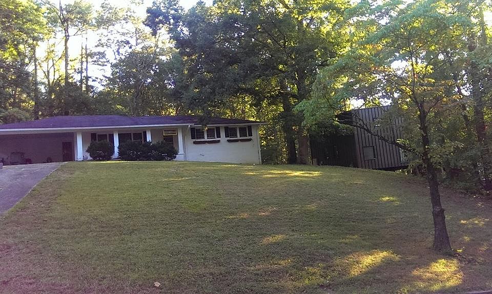 2nd image of 3140 Ivan Hill Dr SW