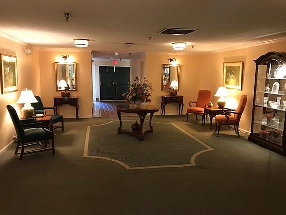 Ridley Howard House Interior Lobby