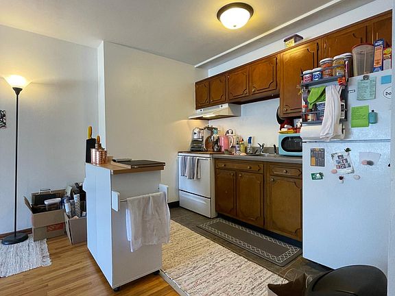 2nd image of 2208 Lexington Ave N #12A