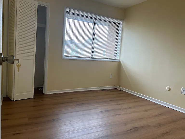852 Jamestown Rd — Photo 9