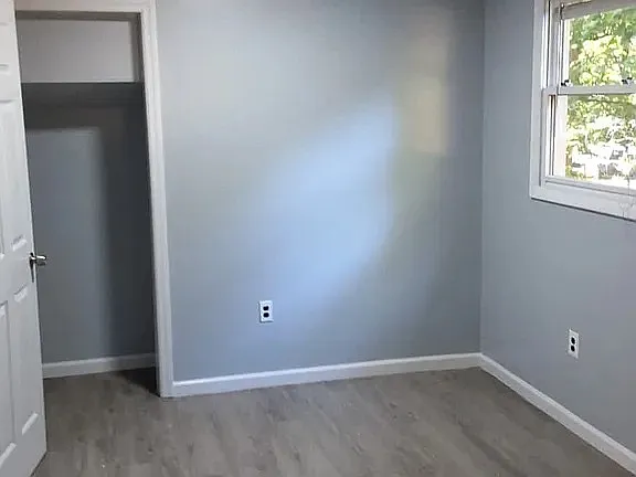 3 bed, $2,300 — Photo 2