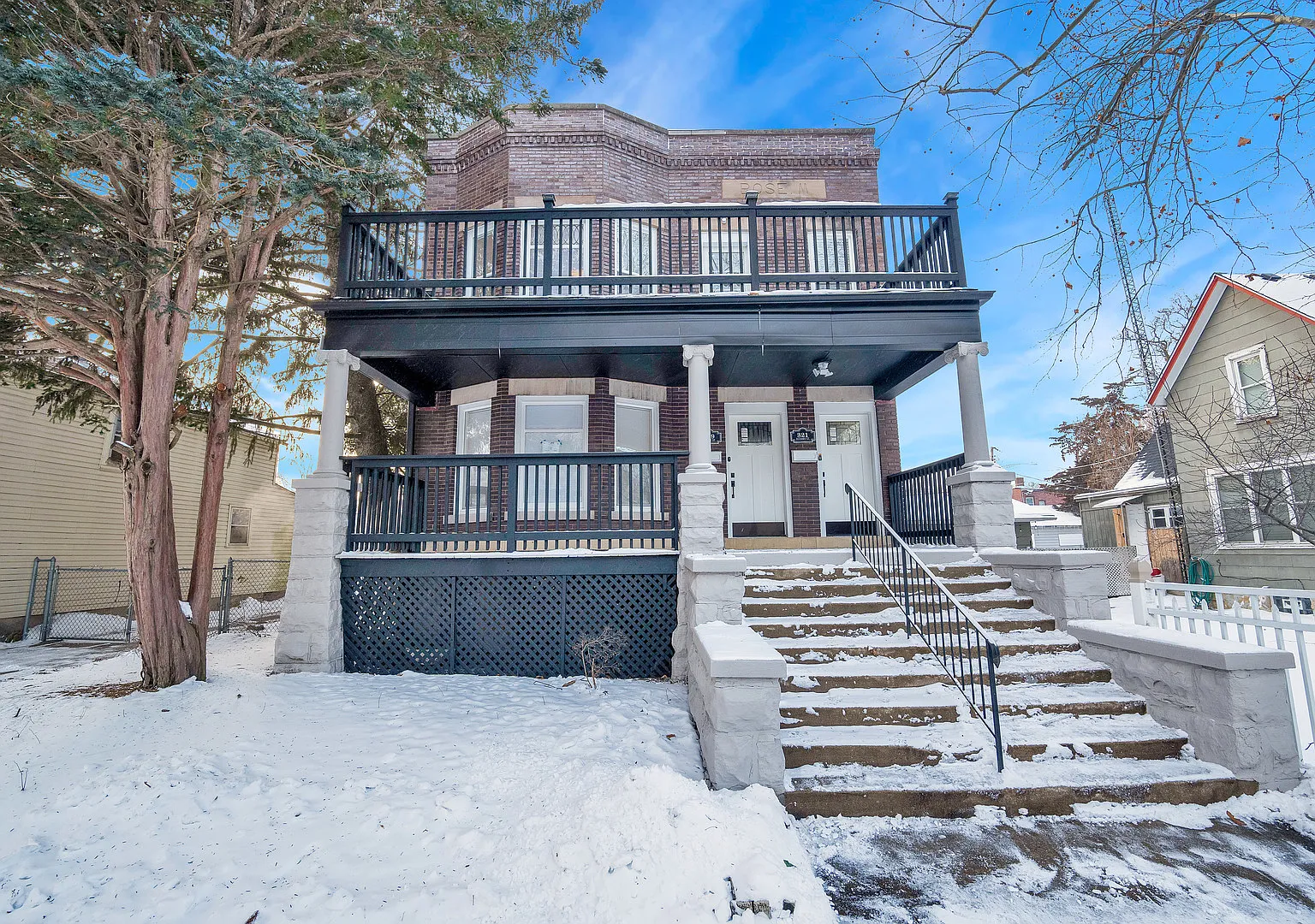 3 bed, 1200 sqft, $1,700 — Photo 1
