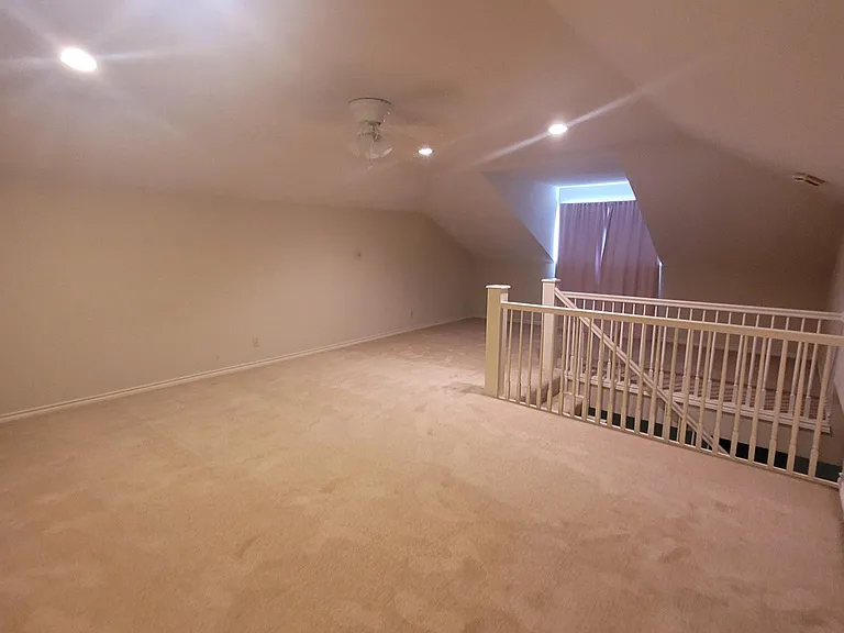 414 Amberwood Cir — Photo 28