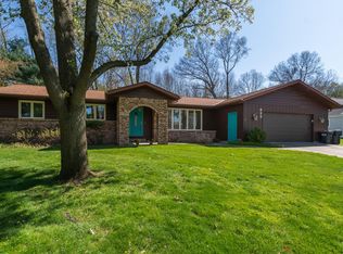 623 Roseview Dr, Portage, MI 49024