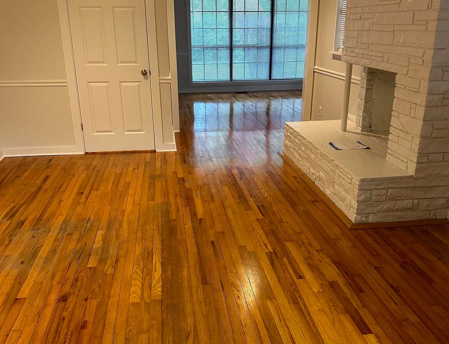 3 bed, 2.0 bath, 1800 sqft, $2,400 — Photo 4