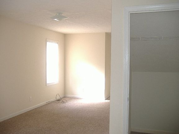 3rd image of 2408 Montgomery St