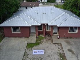 2289 NW 100th St, Miami, FL