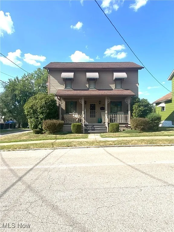 188 Garfield Ave photo 1