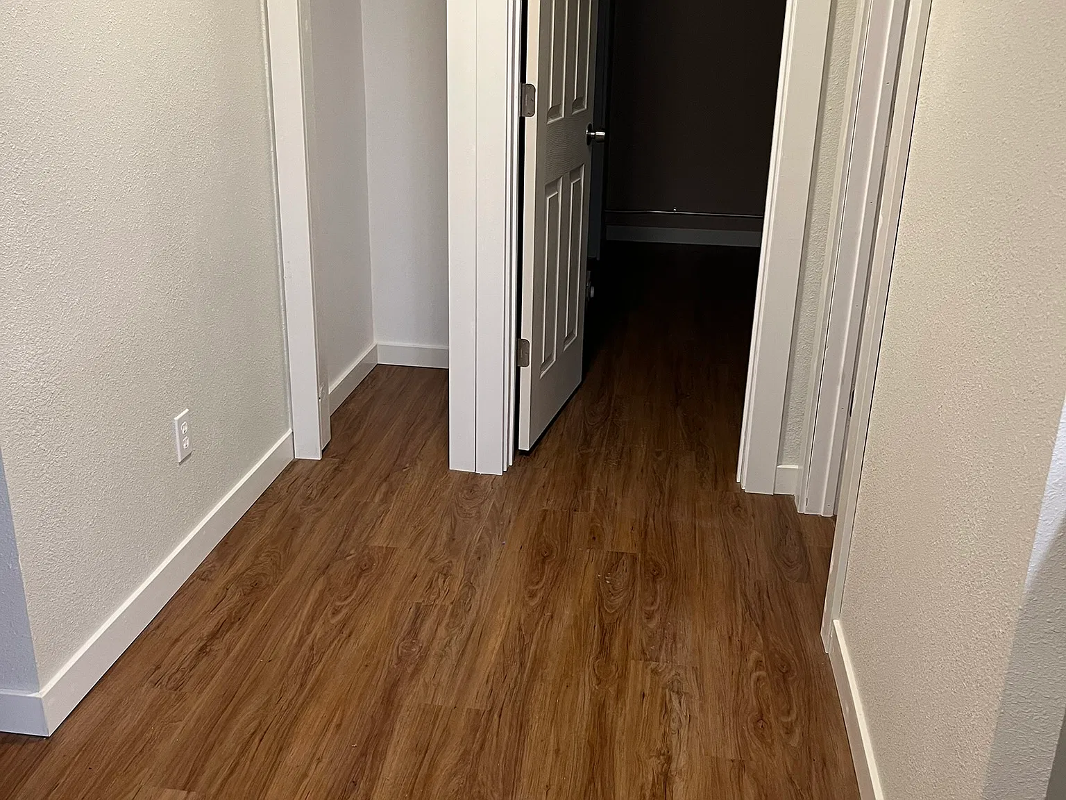 1 bed, 884 sqft, $1,200 — Photo 4