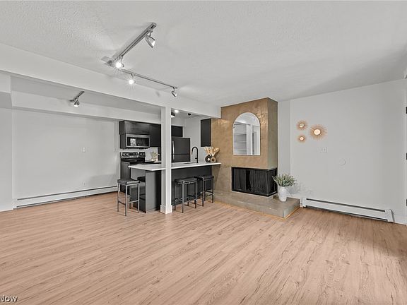 2nd image of 1712 Treetop Trl