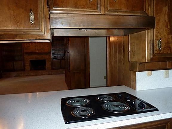 5th image of 6521 Trail Lake Dr