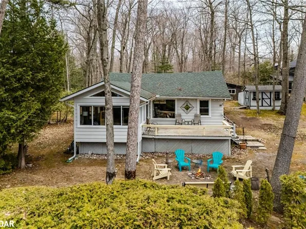 19 Beau Rivage Ave, Tiny, ON L9M 0H5