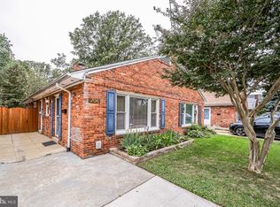 706 W Glebe Rd, Alexandria, VA 22305