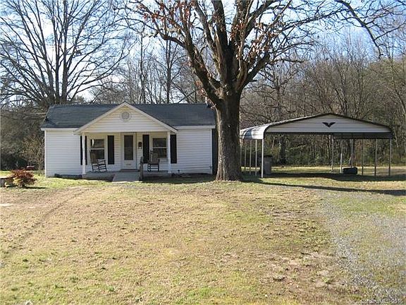 2nd image of 1009 Laurel Ln