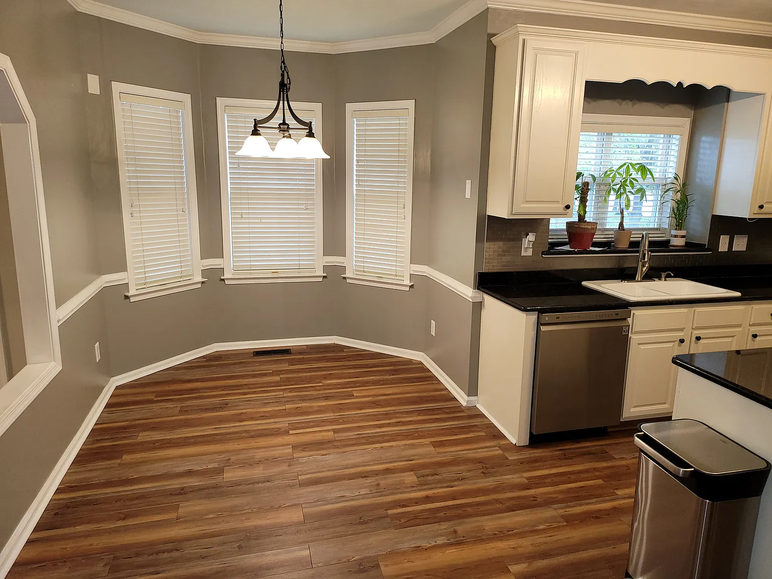 4 bed, 2600 sqft, $2,900 — Photo 4