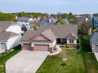 7139 Reed Ln, West Des Moines, IA 50266