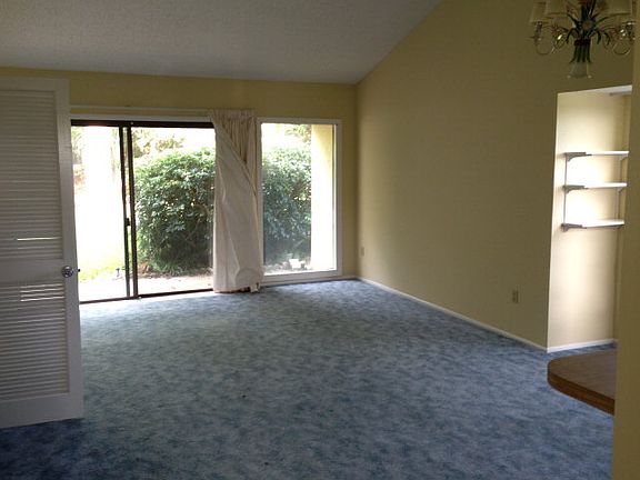 5th image of 127 Club House Blvd #127