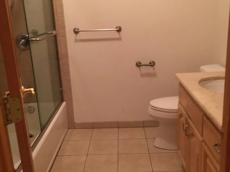 1626 N Alexandria Ave — Photo 12