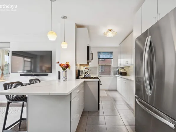 568 Grand Street image 6 of 10