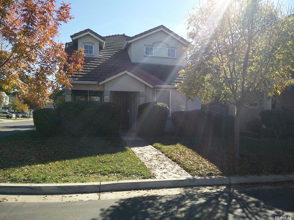 1st image of 631 Queensland Cir