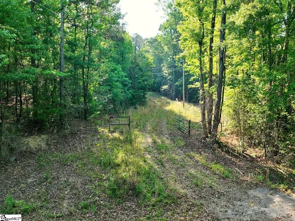 13 Cody Ln, Fountain Inn, SC 29644
