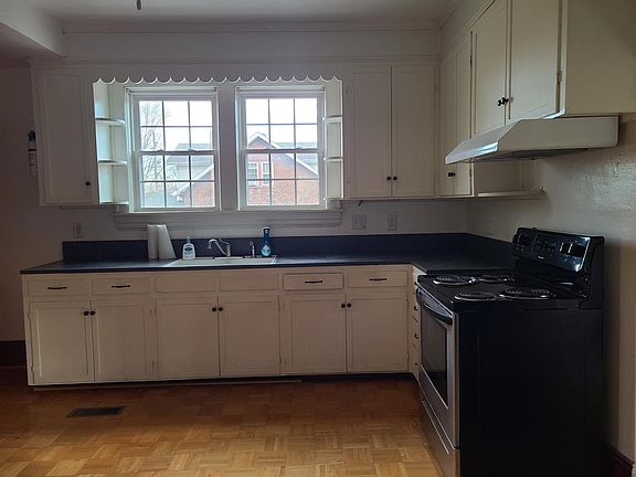 5th image of 3214 Forest Hill Ave NW #B