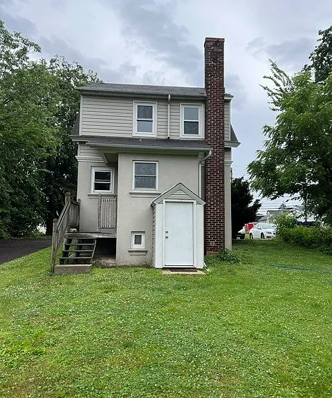 103 E Vine St — Photo 14