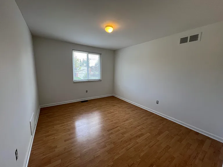 4033 Ramblewood Dr — Photo 37
