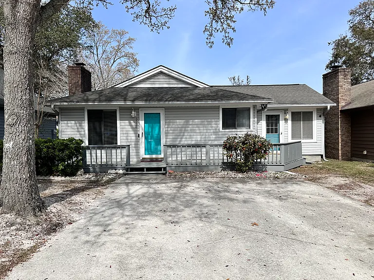 6536 Valene Ct — Photo 1
