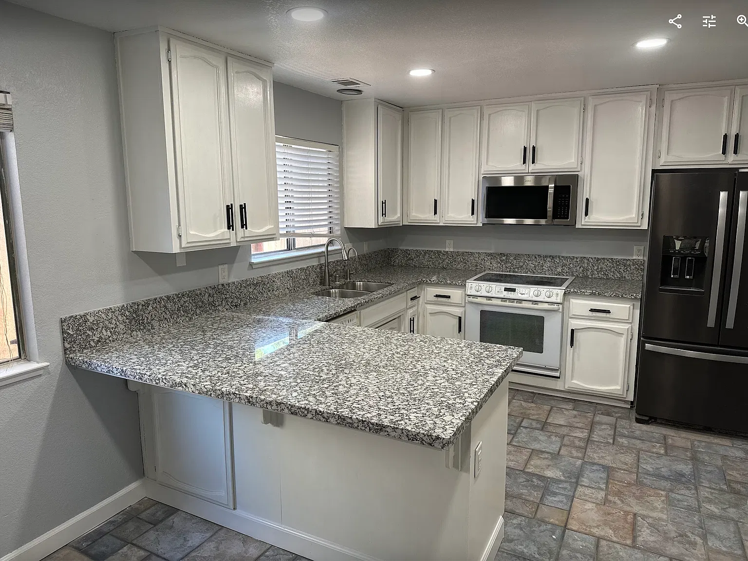 4 bed, 1738 sqft, $2,999 — Photo 1