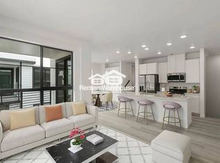 2056 S Holly St UNIT 4, Denver, CO 80222
