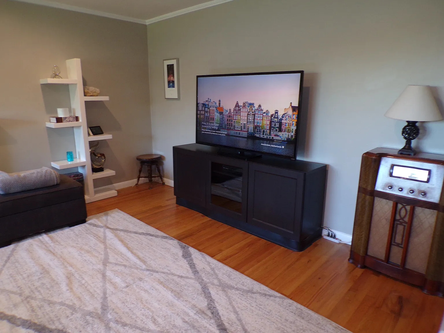 2 bed, 1.5 bath, 2087 sqft, $3,500 — Photo 4