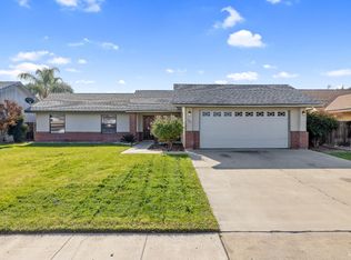 1451 Christine Ln, Lemoore, CA 93245