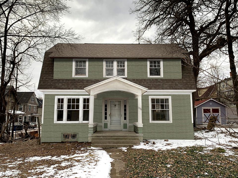 1st image of 1004 E University Ave