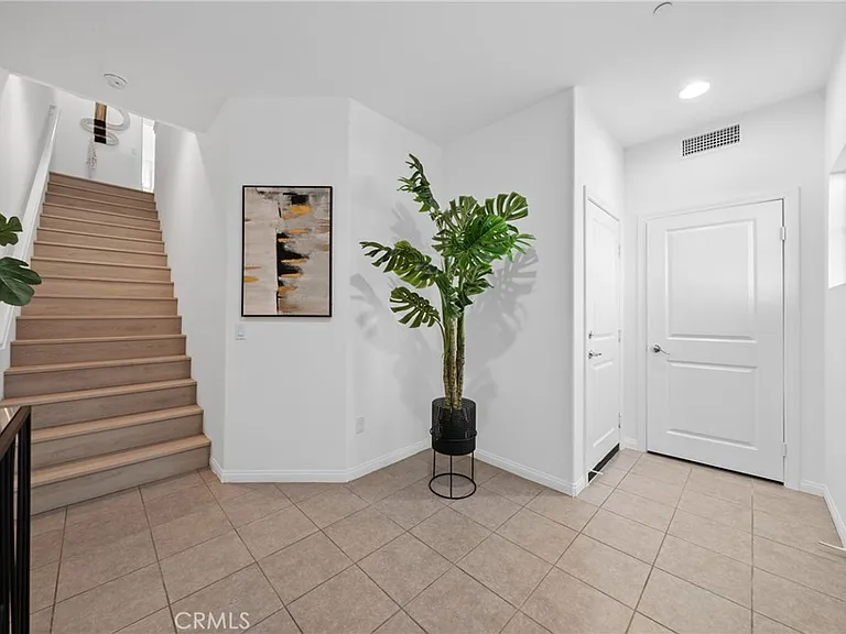 312 N Fenimore Ave — Photo 5