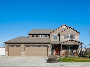 654 Nastacia St, Richland, WA 99352